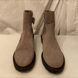 Steven by Natural Comfort beige suede ankle boots tiny silver studs NWT various